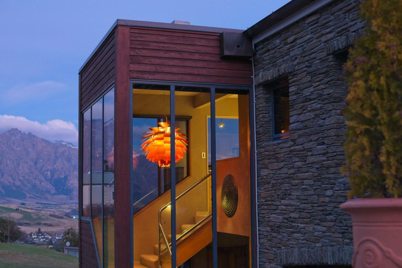 London Lane Villa Queenstown Exterior photo