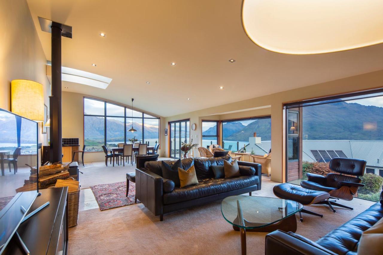 London Lane Villa Queenstown Exterior photo